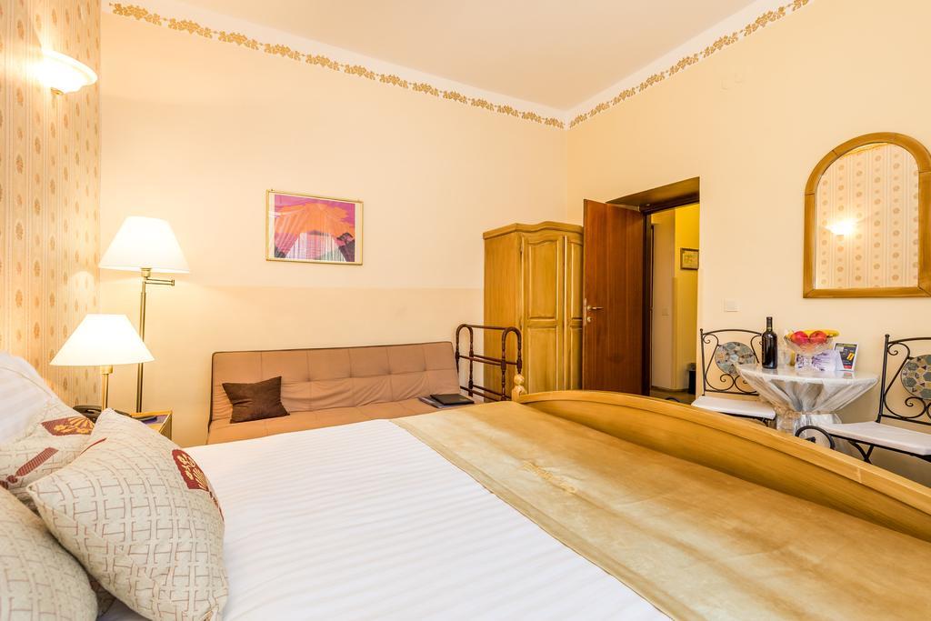 Villas Arbia - Margita Beach Hotel Banjol Exterior photo